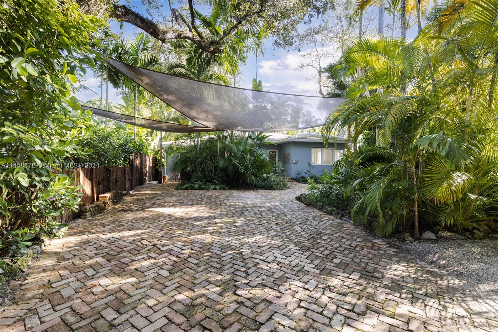 SUNSHINE VISTAS - Residential