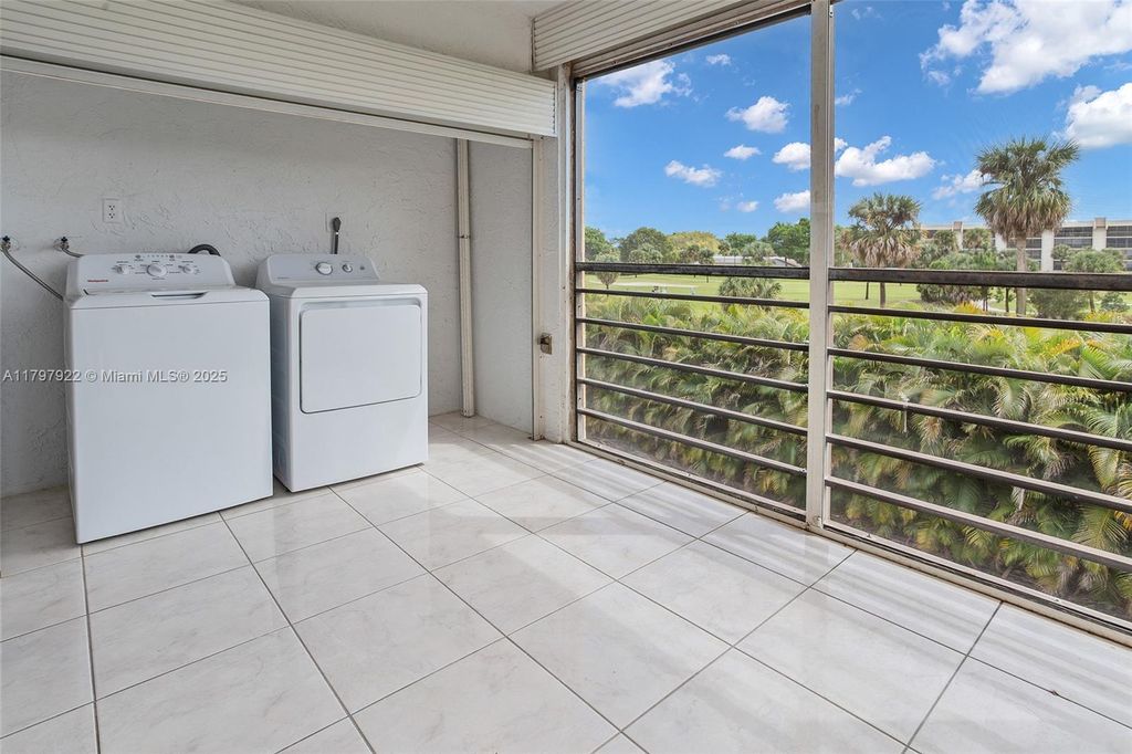 Photo of 9370 SW 8th St #222, Boca Raton, FL 33428 (MLS # A11797922)