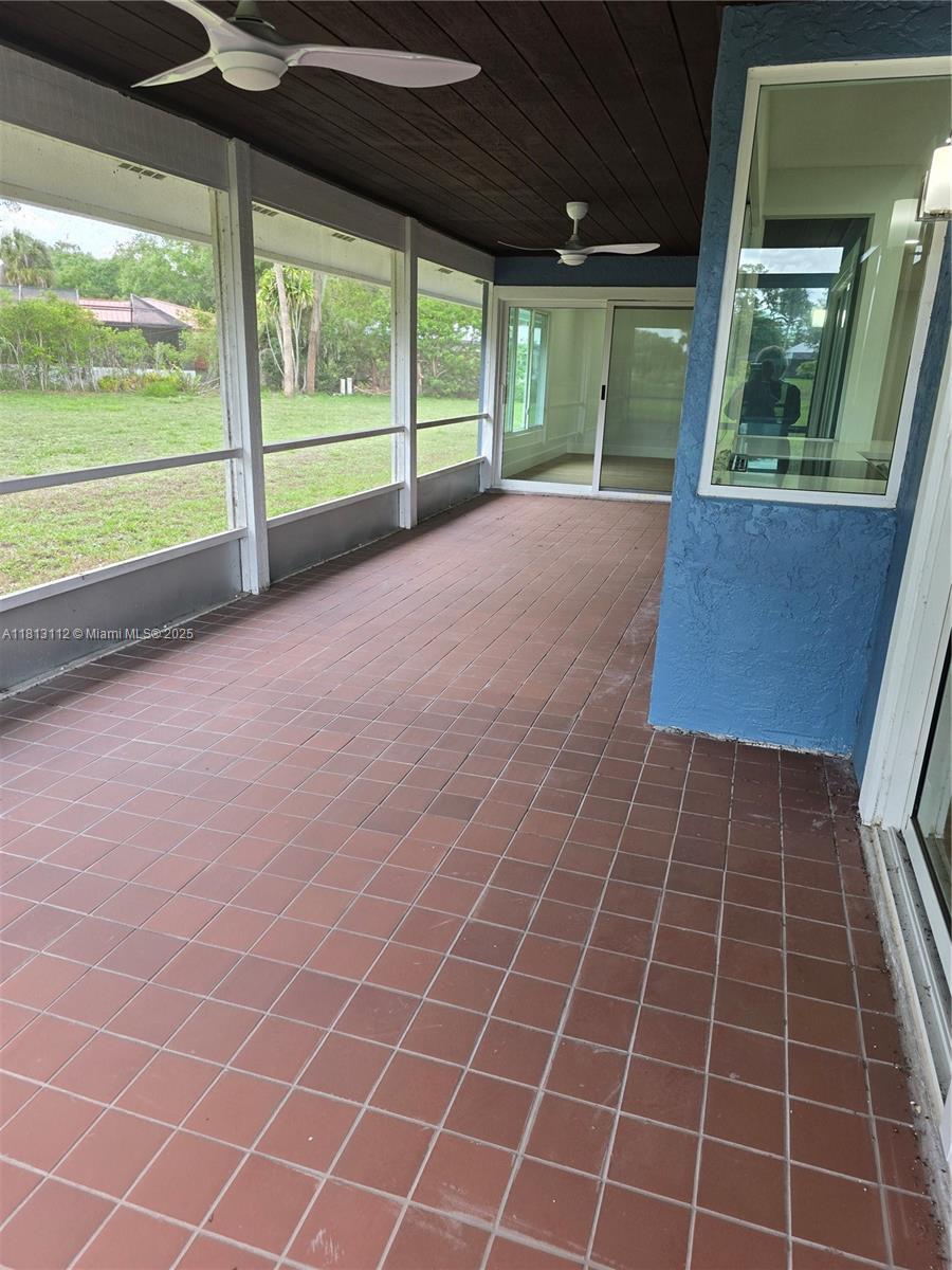 PORT LABELLE UNIT 5 - Residential