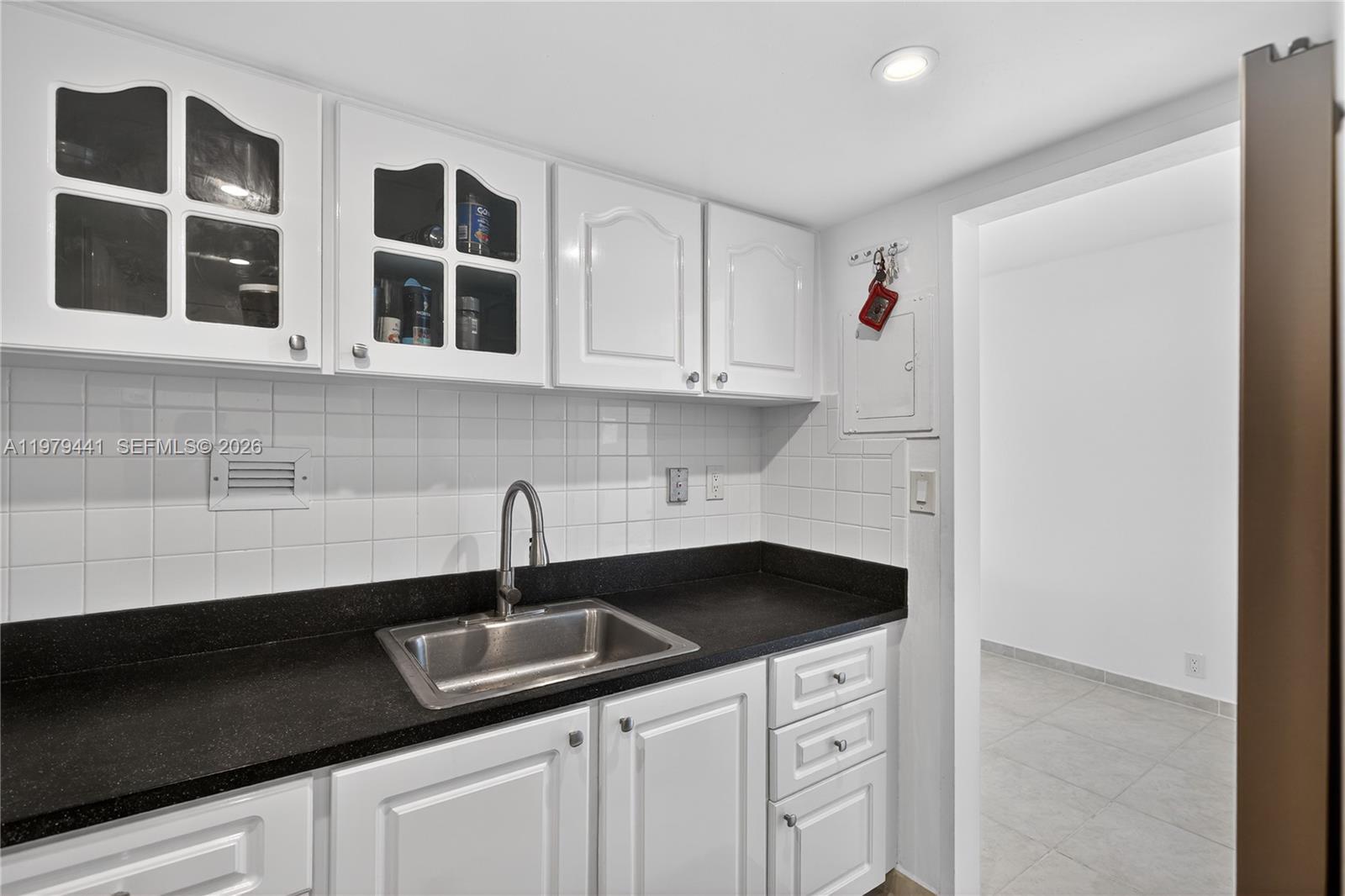 MIRADOR 1000 CONDO - Residential Lease