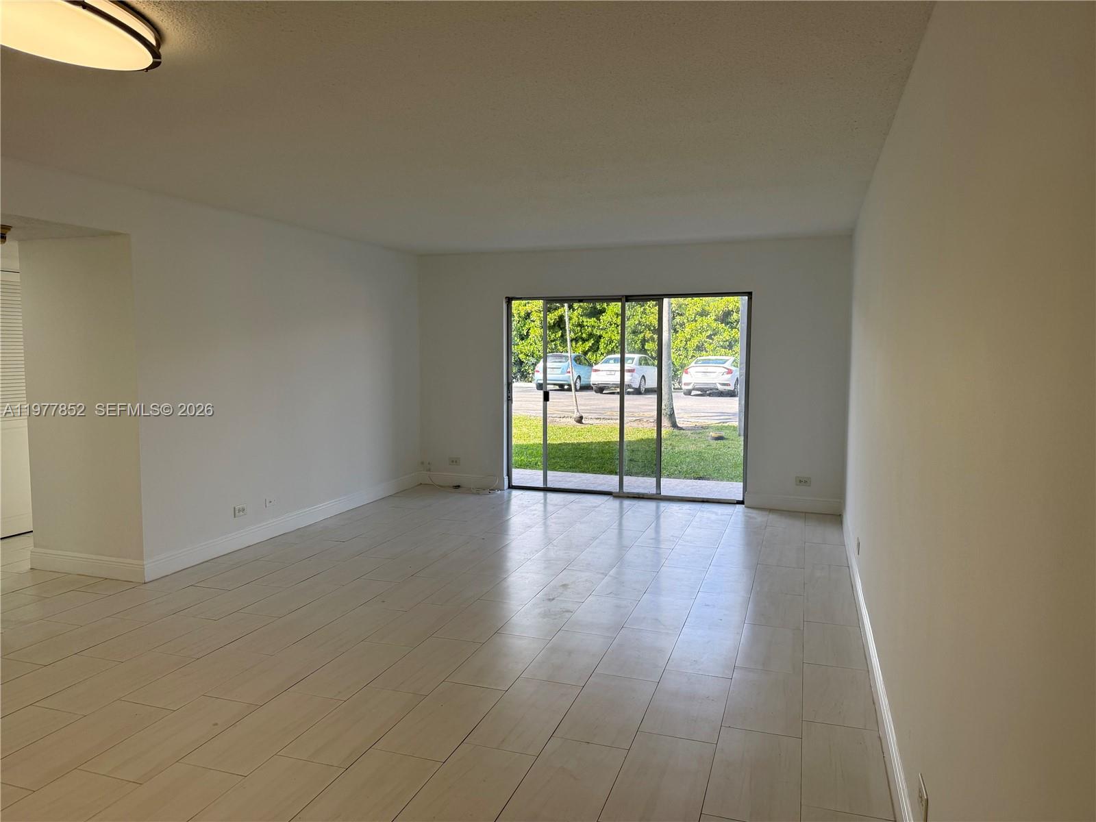 GRANDA DADELAND CONDO - Residential Lease
