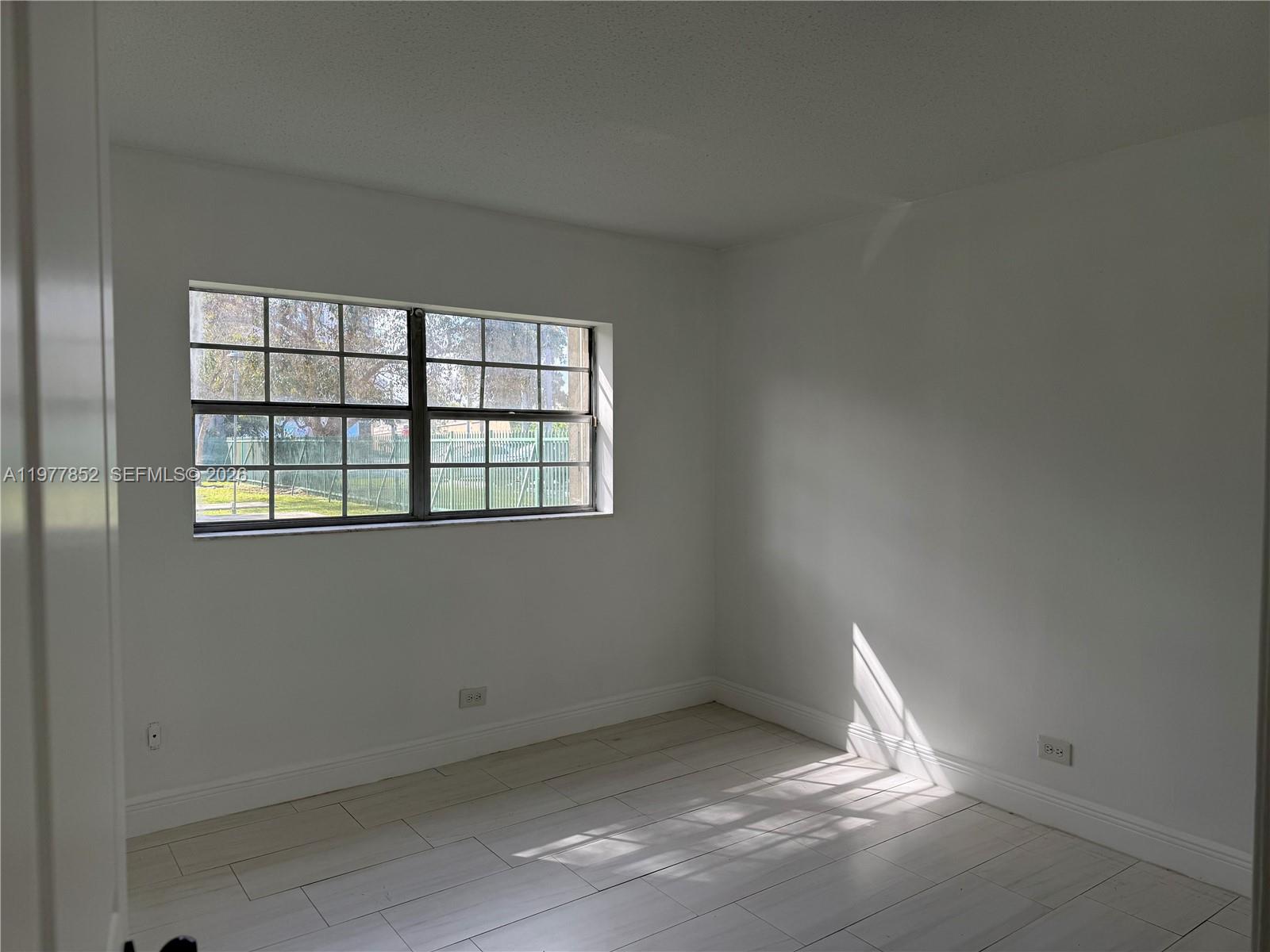 GRANDA DADELAND CONDO - Residential Lease