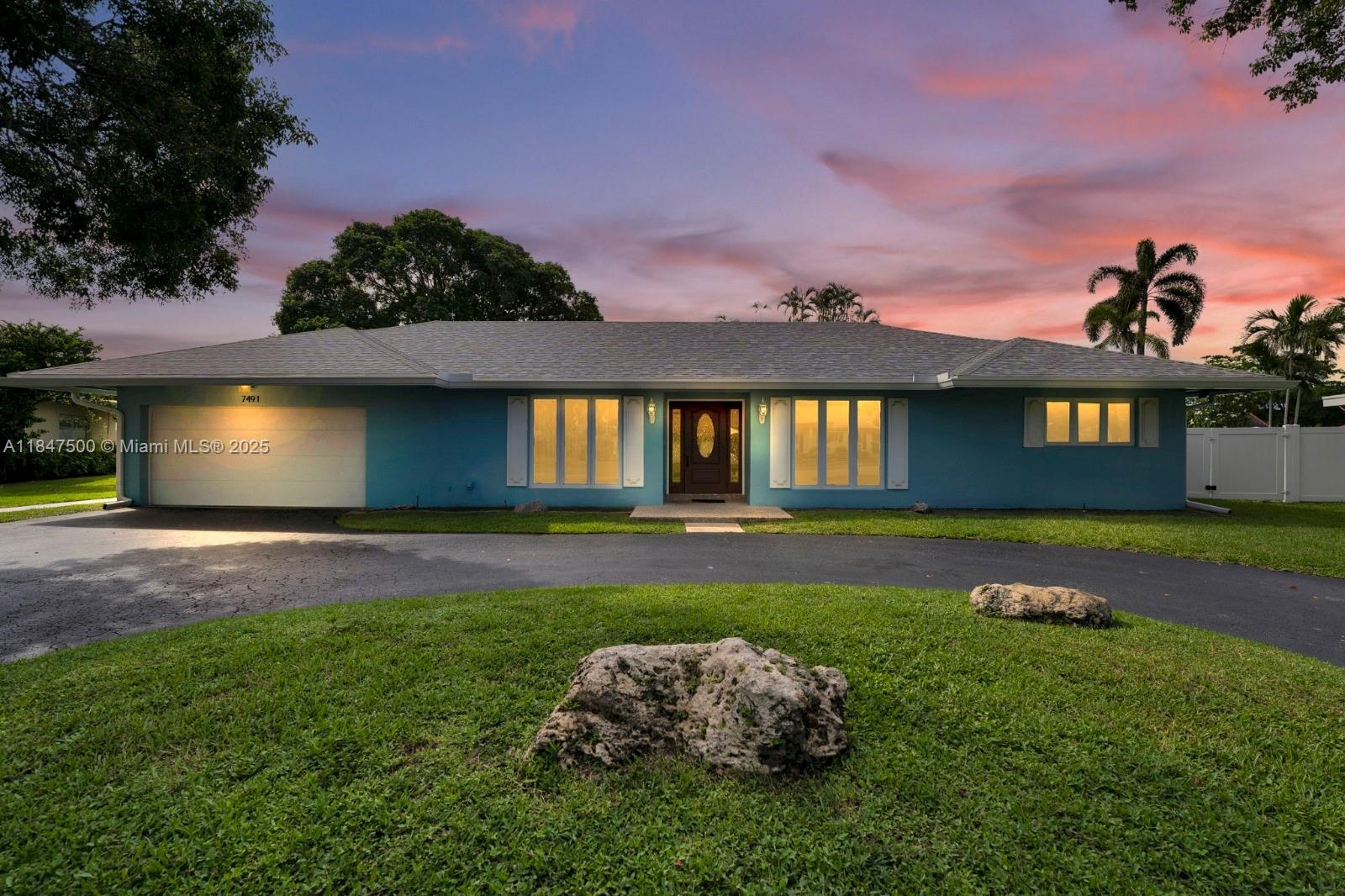 NEW ORLEANS VILLAS - Residential