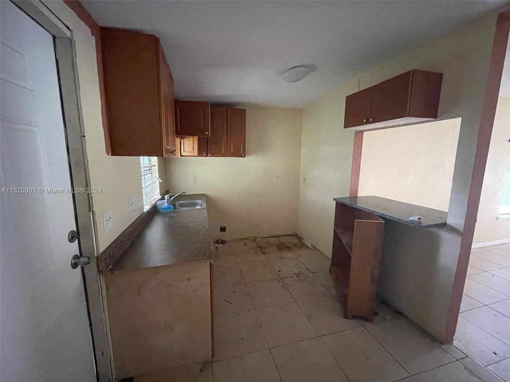 Photo of 804 Mathis St, Lake Worth, FL 33461 (MLS # A11520001)