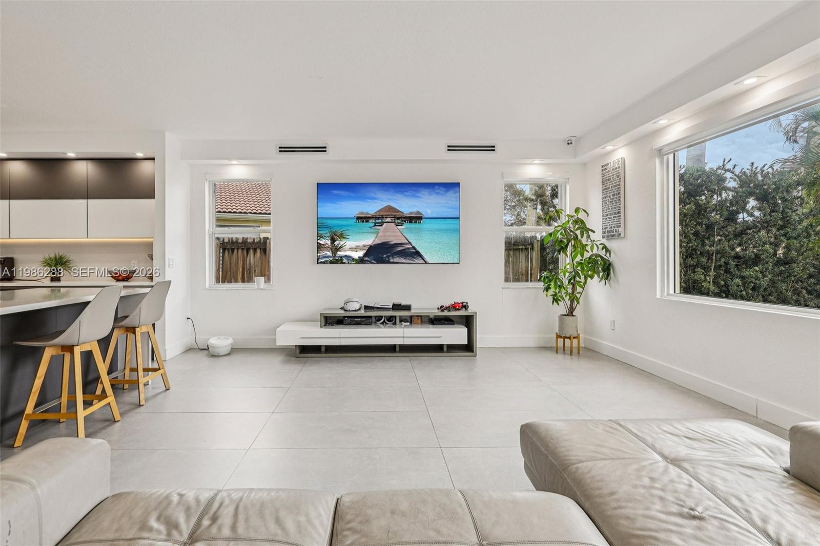 DORAL ISLES NORTH SEC ONE - Residential