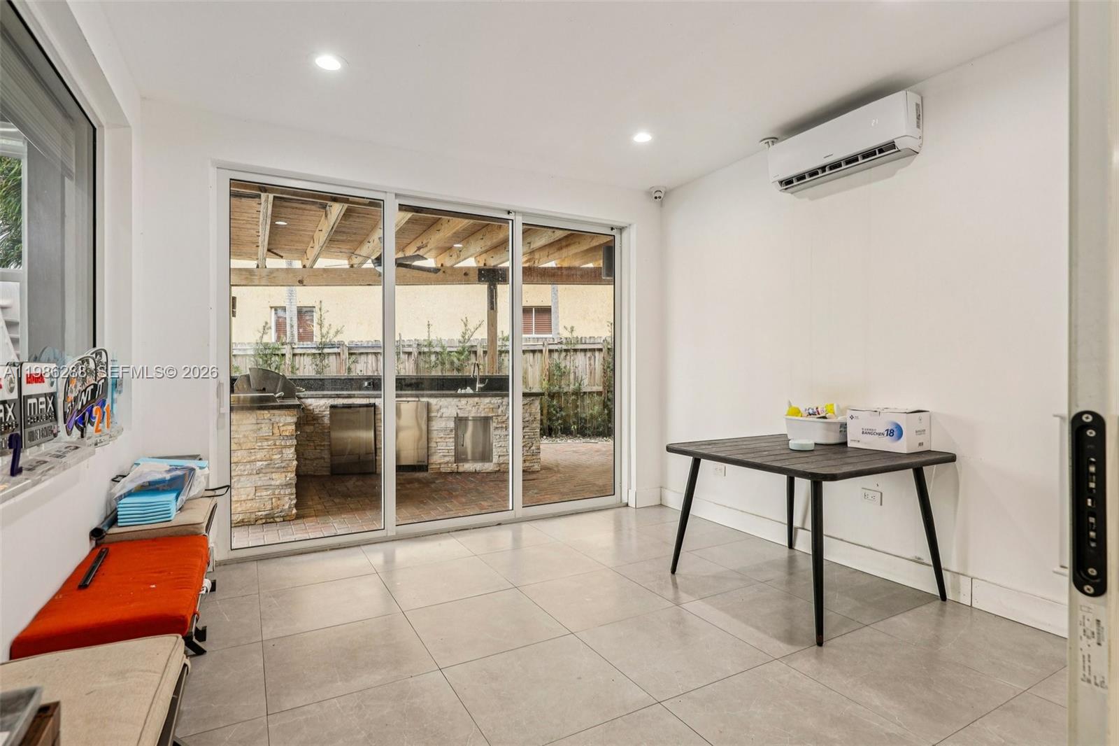 DORAL ISLES NORTH SEC ONE - Residential