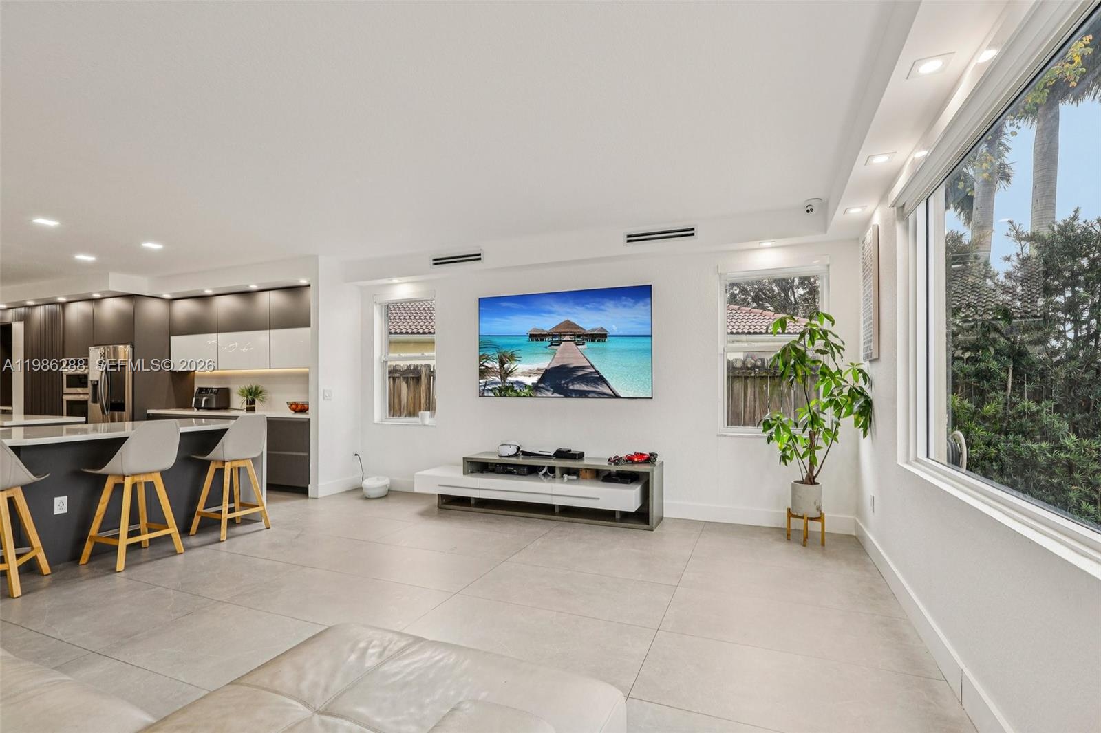 DORAL ISLES NORTH SEC ONE - Residential