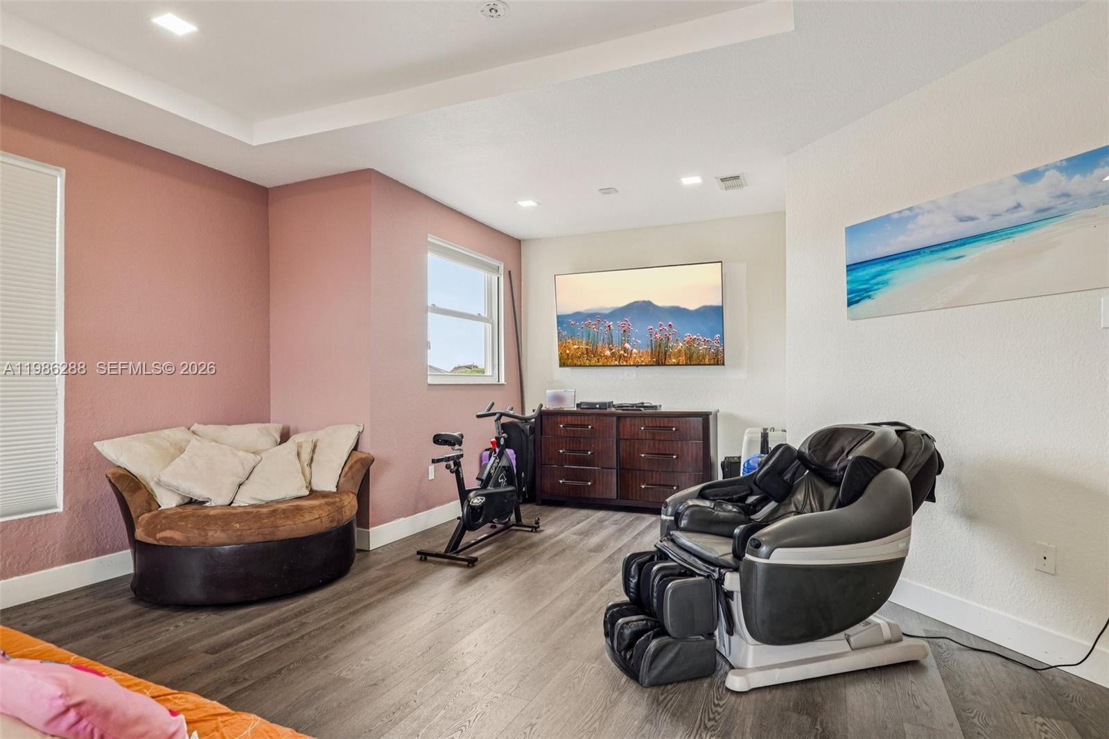 DORAL ISLES NORTH SEC ONE - Residential