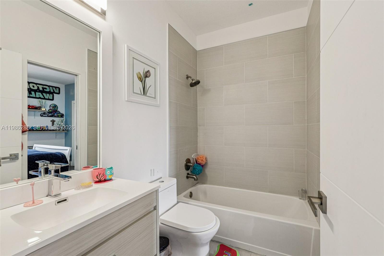 DORAL ISLES NORTH SEC ONE - Residential