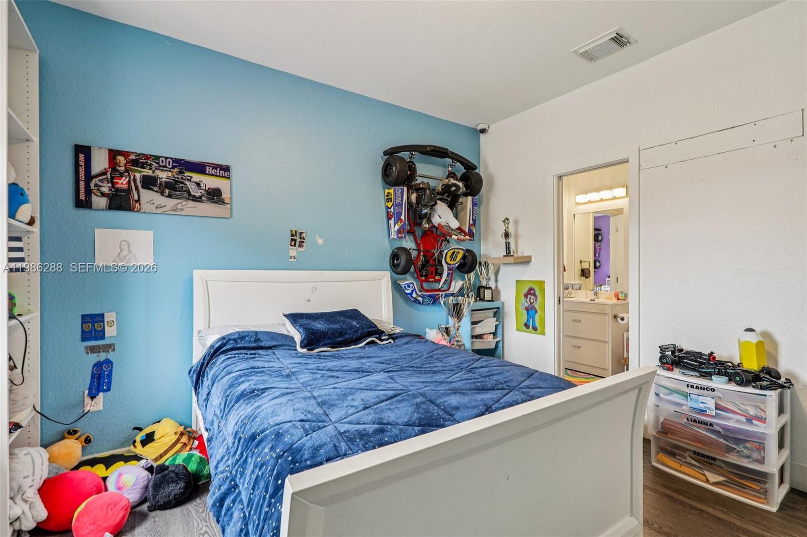 DORAL ISLES NORTH SEC ONE - Residential