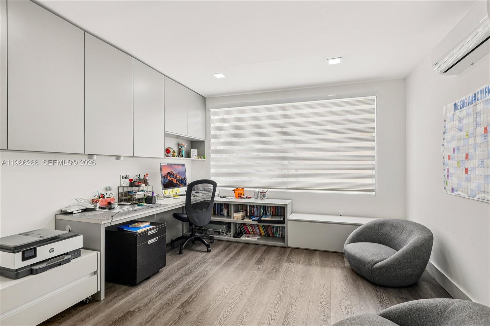 DORAL ISLES NORTH SEC ONE - Residential