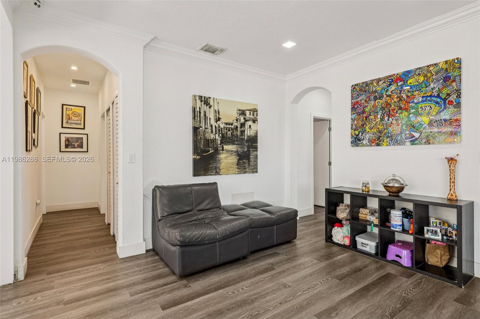 DORAL ISLES NORTH SEC ONE - Residential