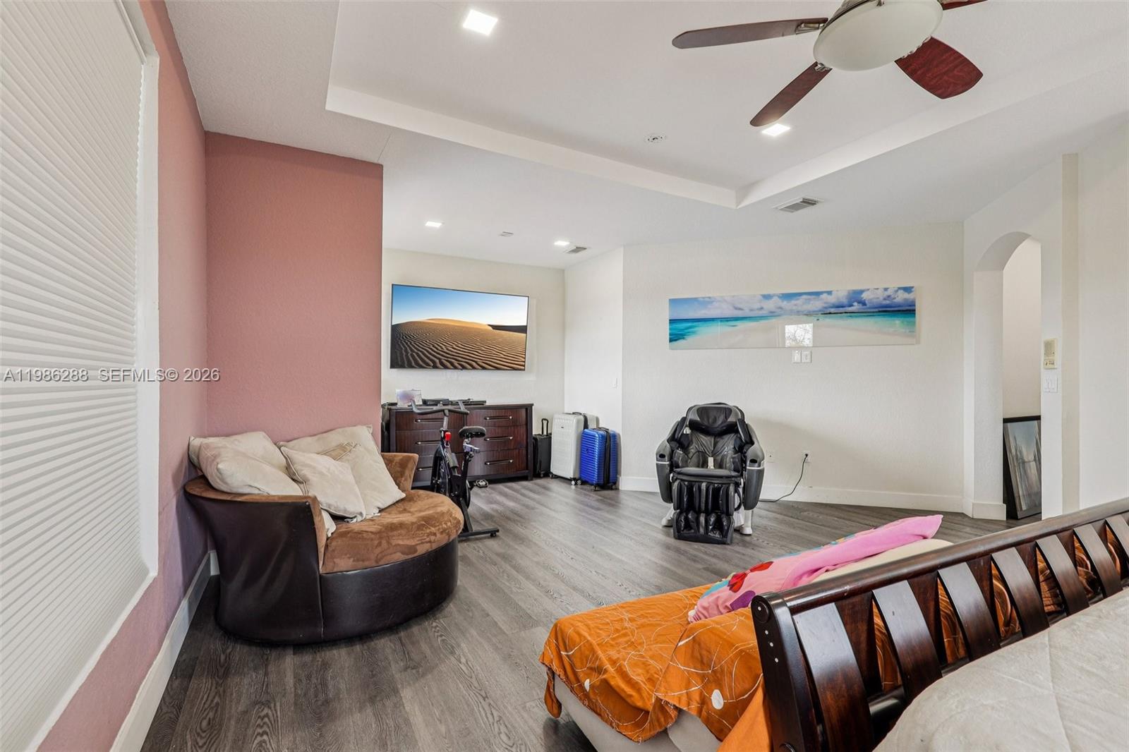 DORAL ISLES NORTH SEC ONE - Residential