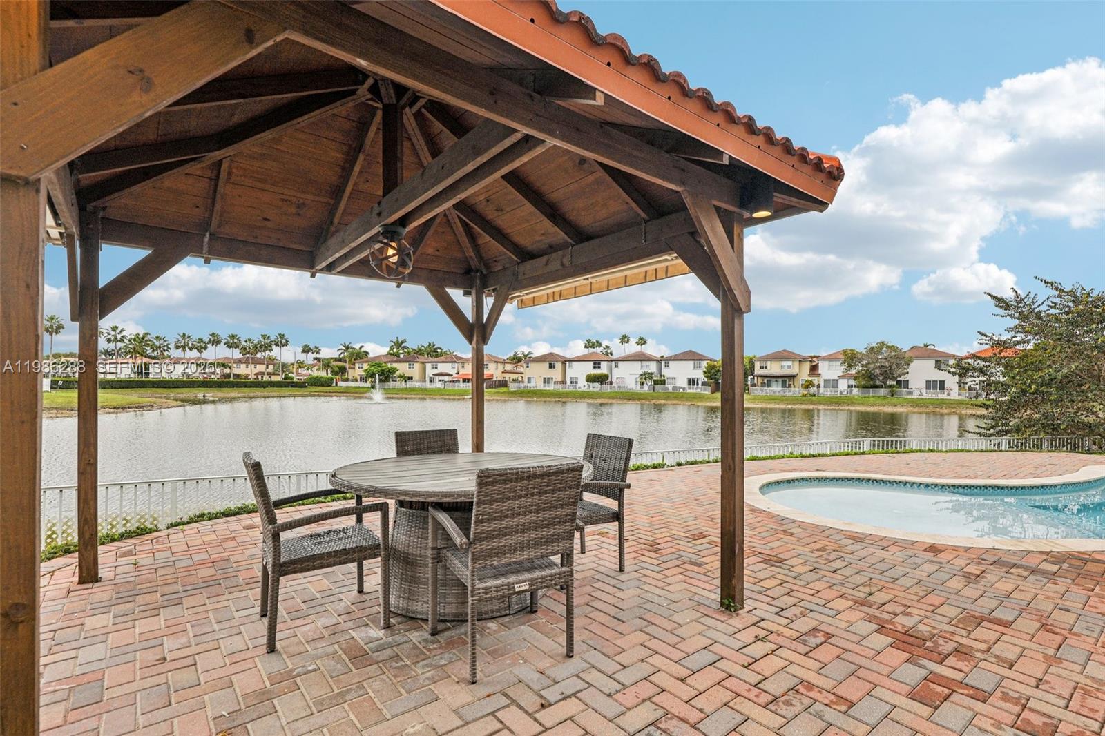 DORAL ISLES NORTH SEC ONE - Residential