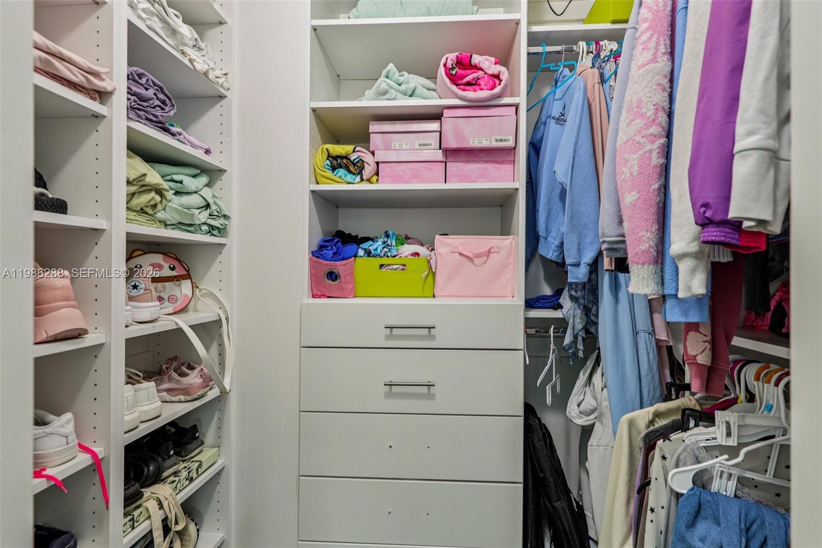 DORAL ISLES NORTH SEC ONE - Residential