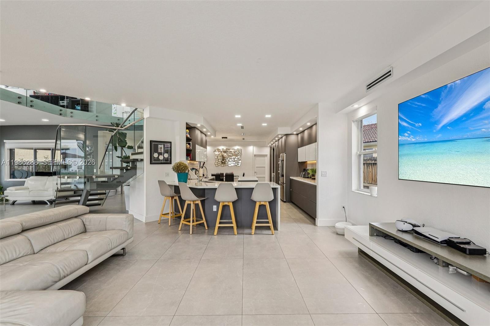 DORAL ISLES NORTH SEC ONE - Residential