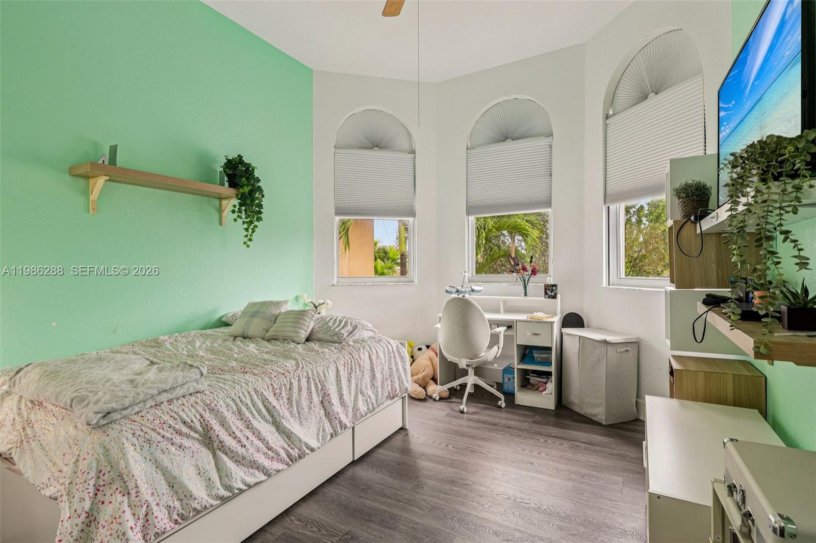 DORAL ISLES NORTH SEC ONE - Residential