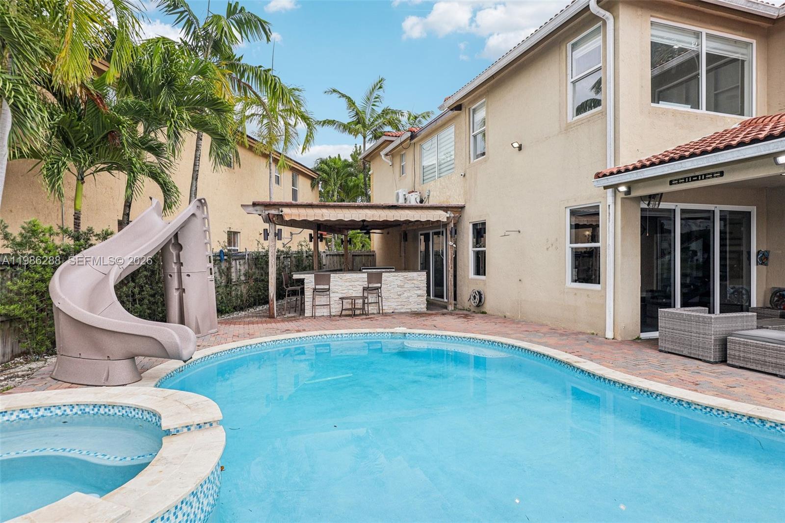 DORAL ISLES NORTH SEC ONE - Residential