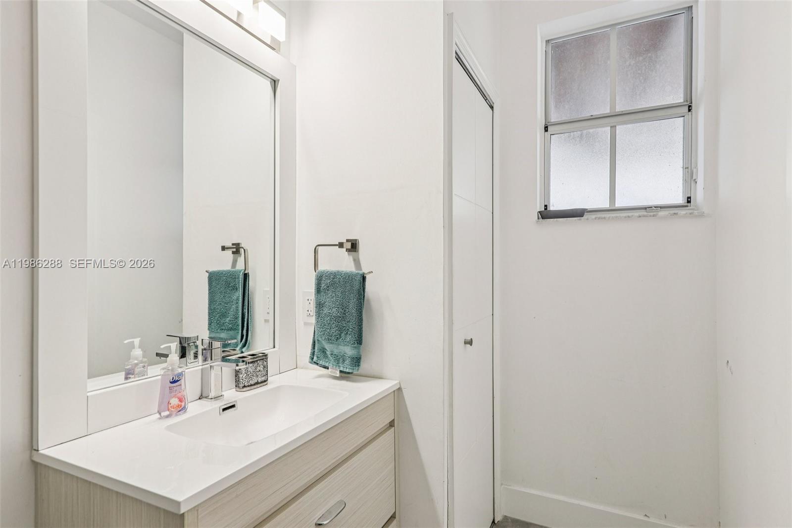 DORAL ISLES NORTH SEC ONE - Residential