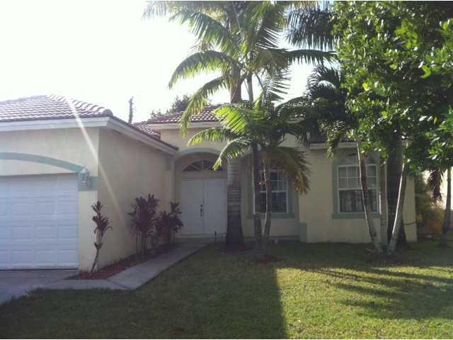 HURRY, HURRY BEFORE IT IS GONE!! EAST LAKE RENTAL! VERY DESIRABLE LOCATION IN GATED COMMUNITY. TILE FLOOR, SPACIOUS FLOOR PLAN OPEN KITCHEN AND SPLIT FLOOR. FENCED BACK YARD. PET FRIENDLY. CALL LA TO SHOW. CLOSE TO TURNPIKE AND FPL AND RESERVE BASE.