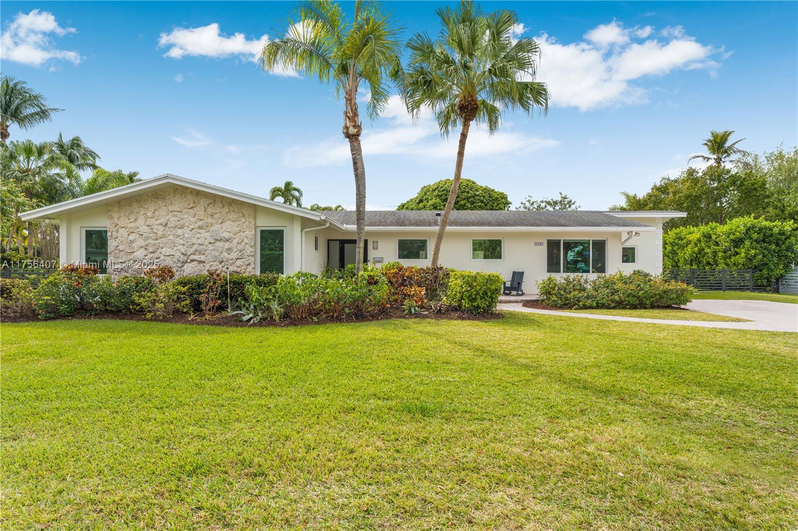 Property for Sale at 15740 Sw 75th Ave, Palmetto Bay, Miami-Dade County, Florida - Bedrooms: 5 
Bathrooms: 3  - $1,650,000