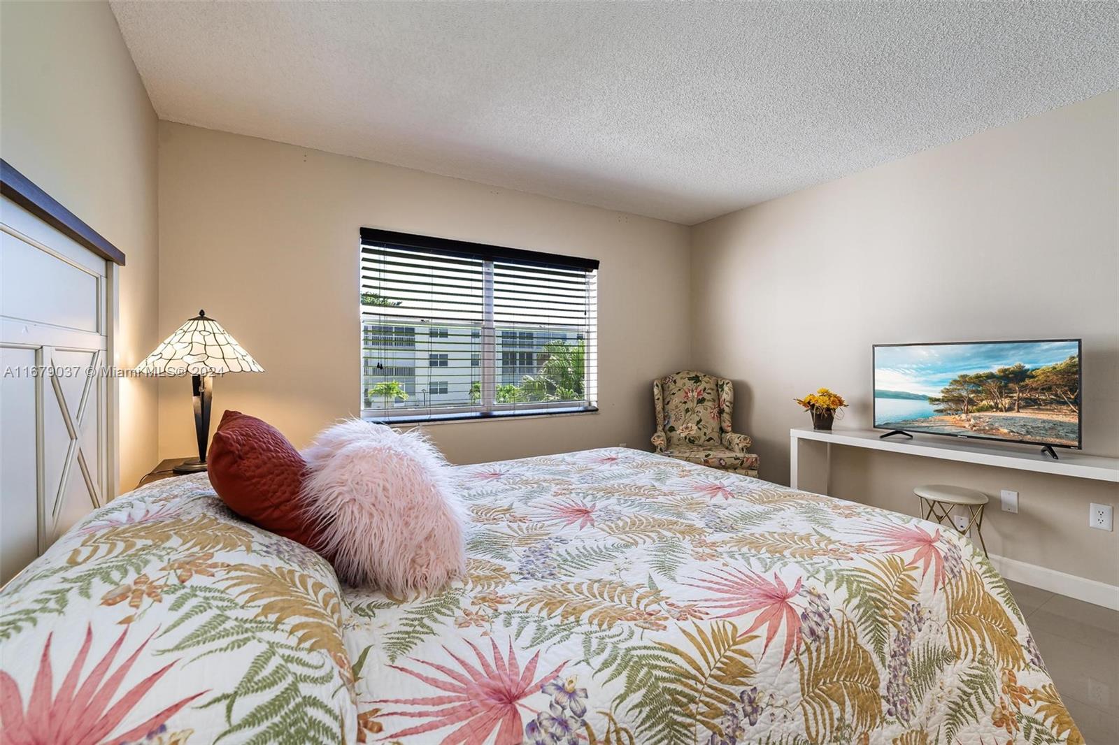 SANDALFOOT SOUTH THREE CO - Residential Lease