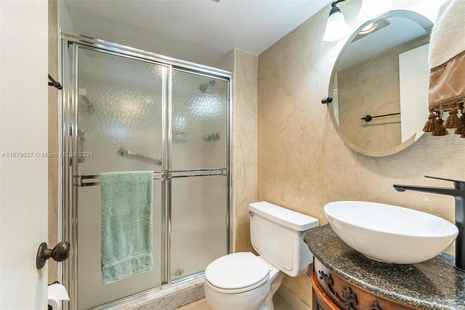 SANDALFOOT SOUTH THREE CO - Residential Lease