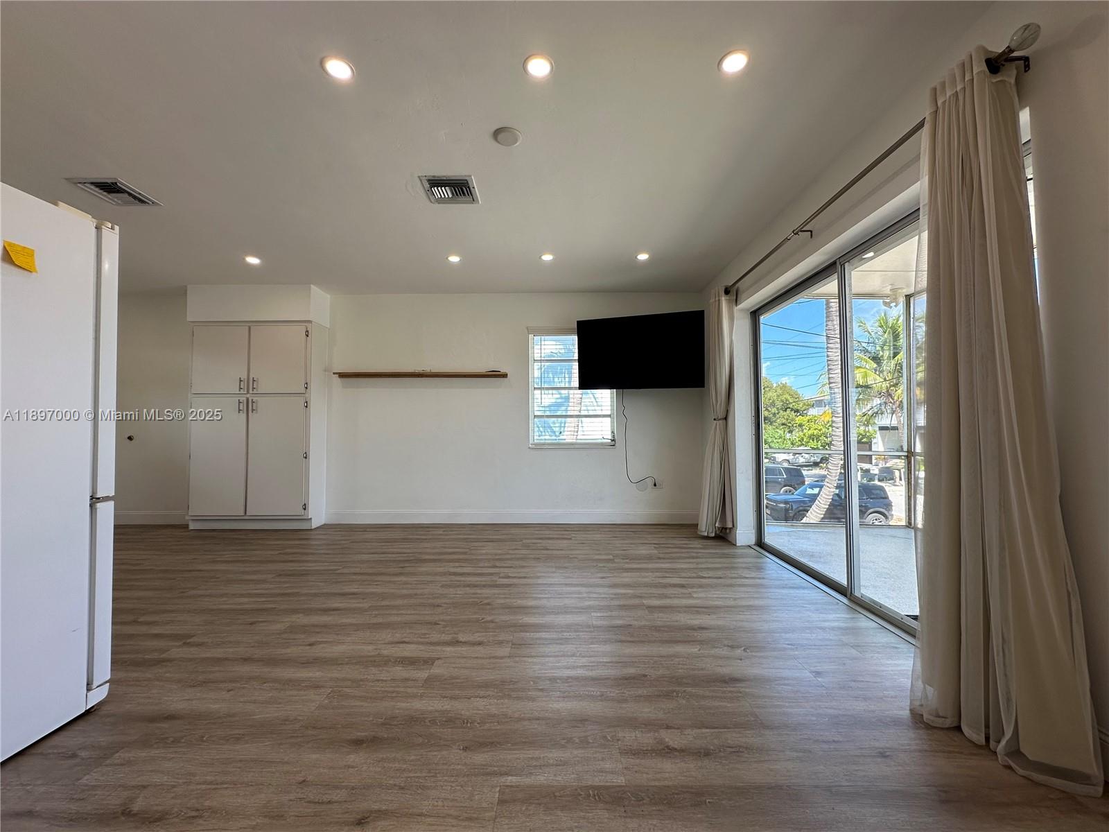 WHITE MARLIN BEACH SEC 2 - Residential