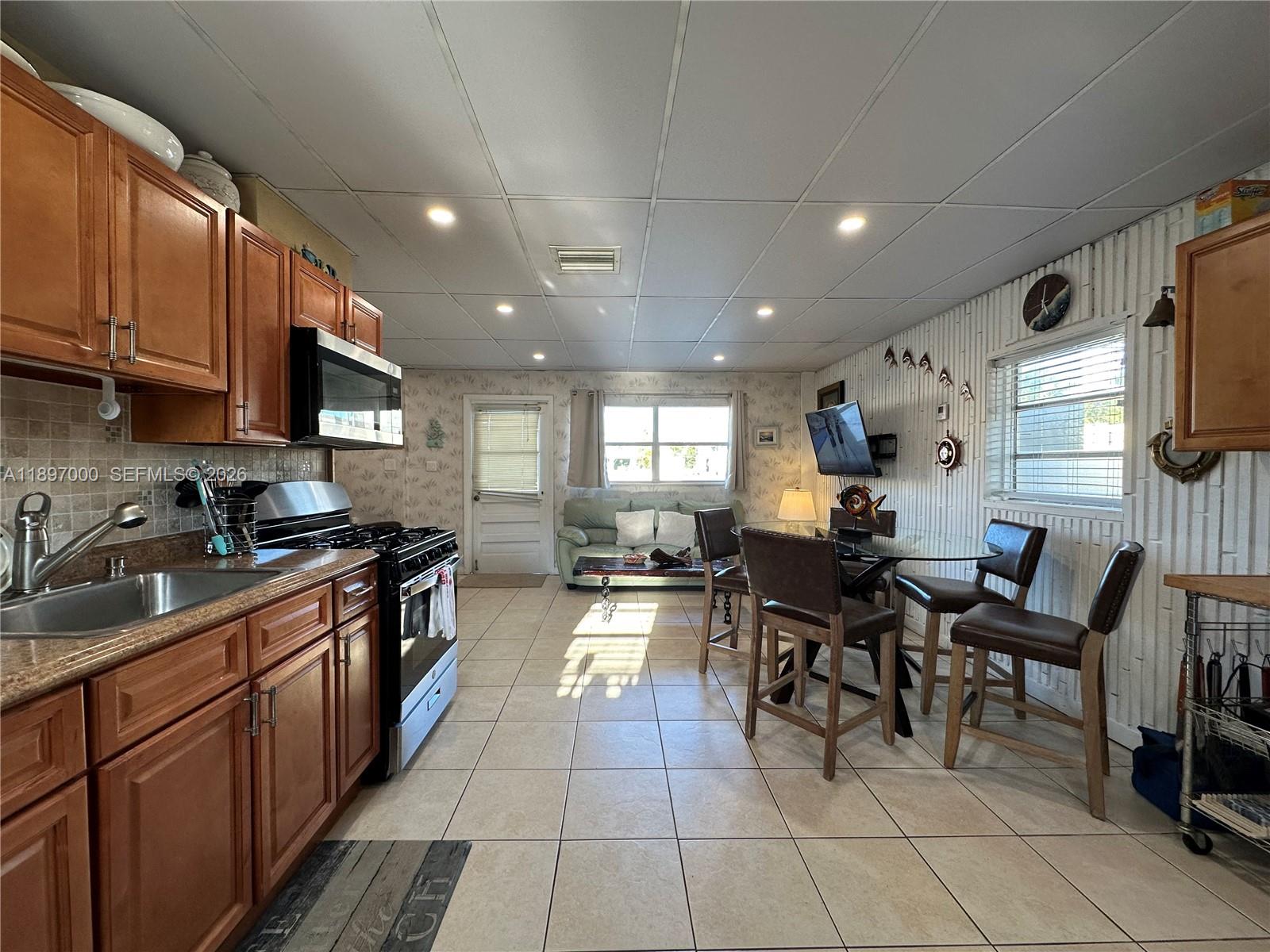 WHITE MARLIN BEACH SEC 2 - Residential