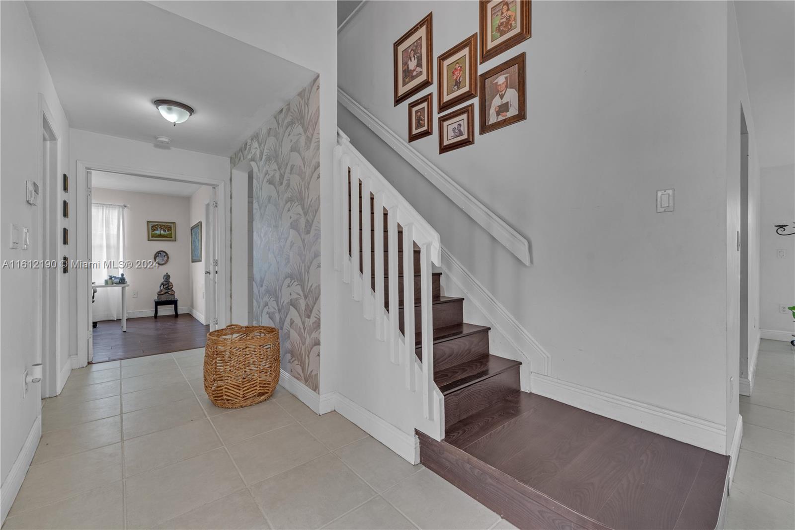 POINCIANA AT SUNSET LAKES - Residential