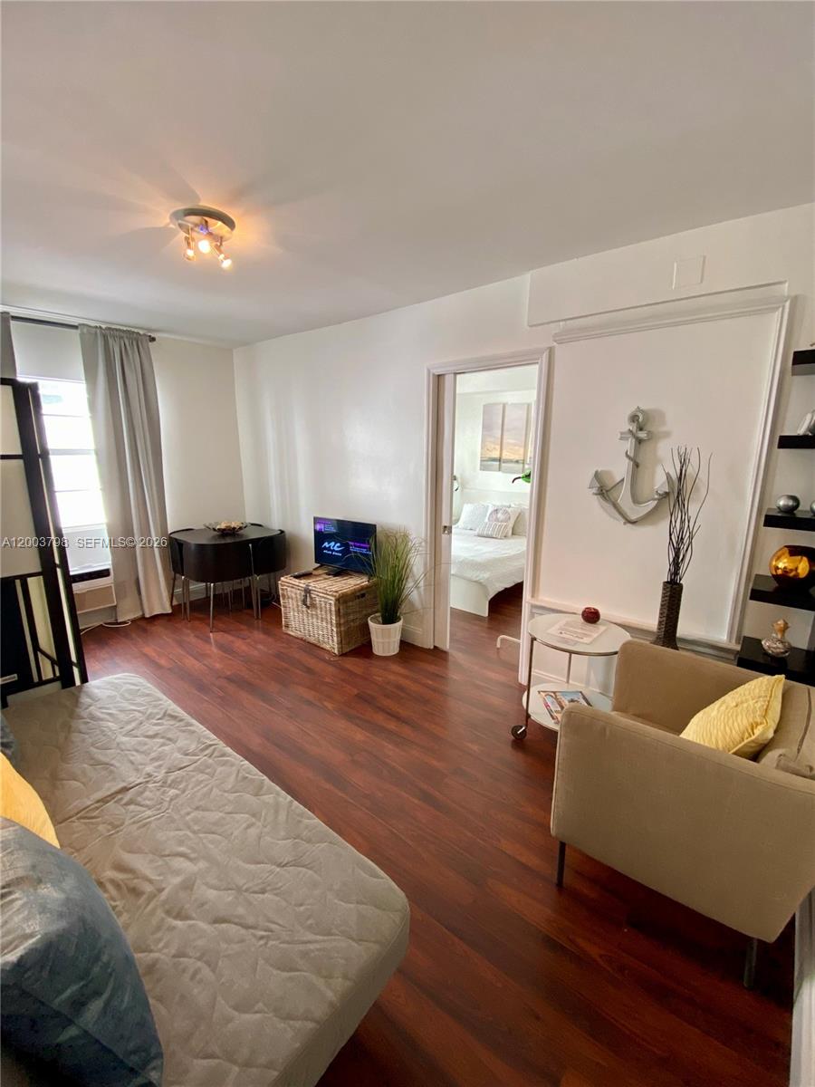 OCEAN WALK ON SOUTH BEACH - Residential