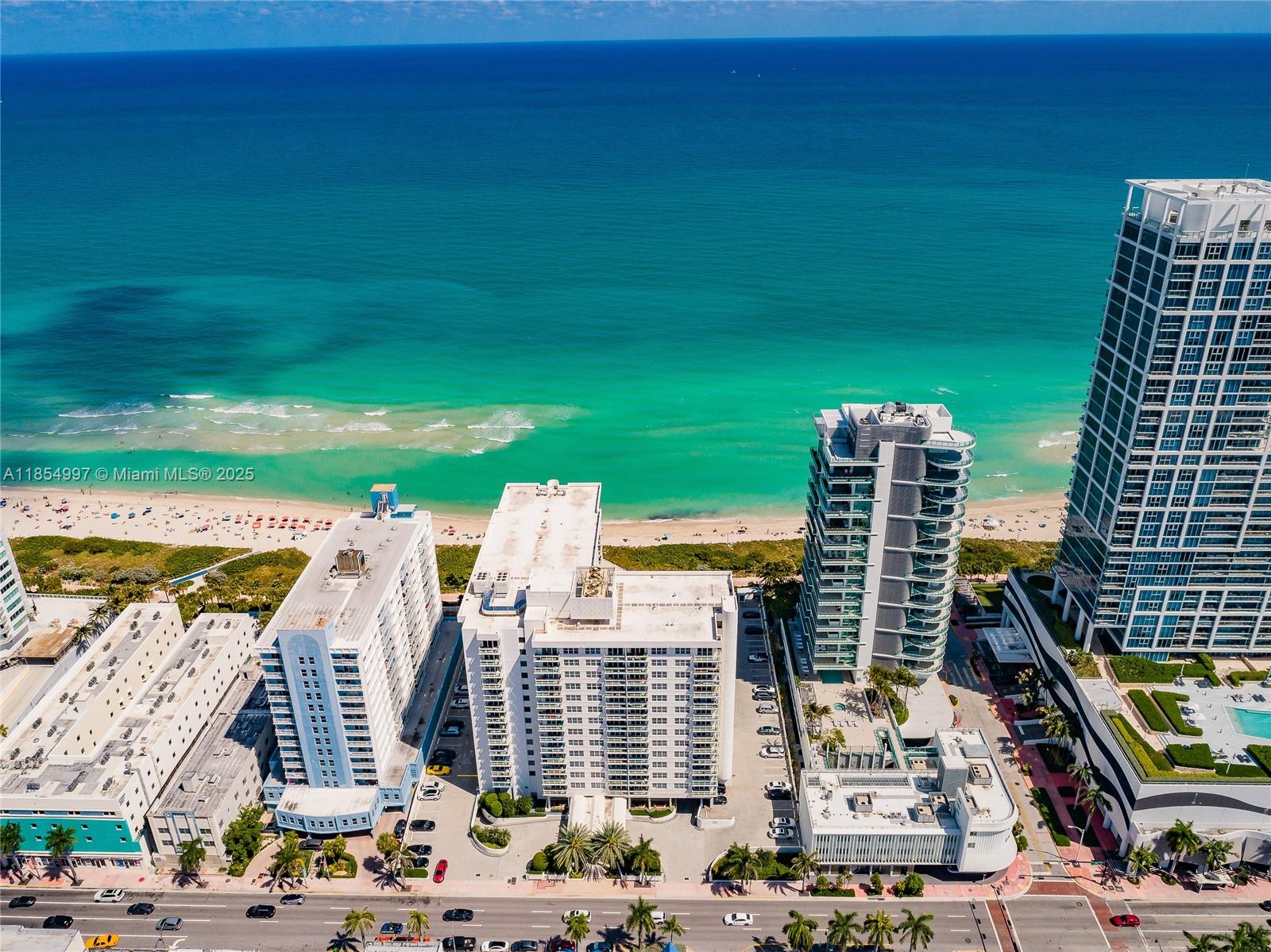 THE COLLINS CONDO - Residential