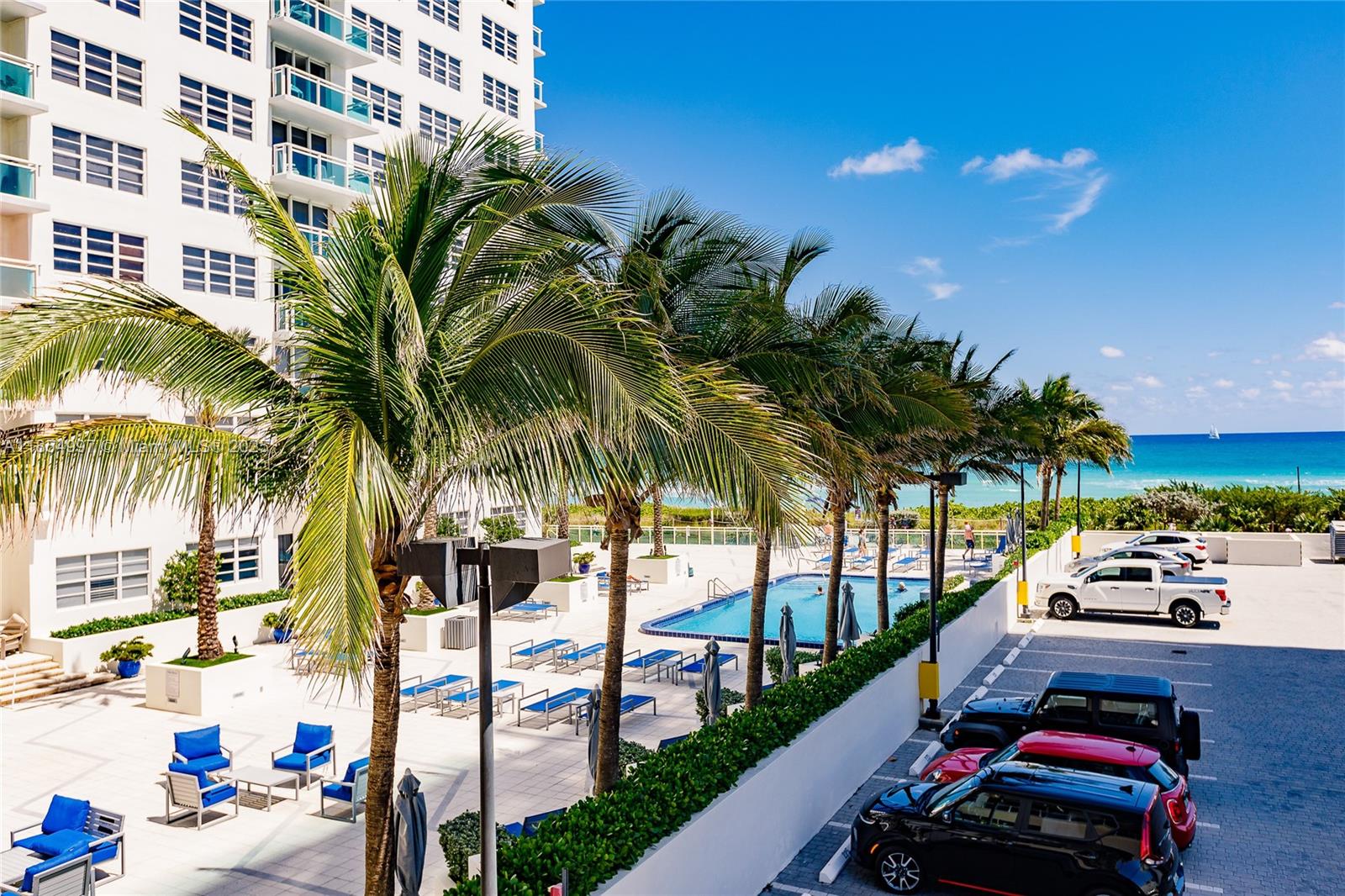 THE COLLINS CONDO - Residential