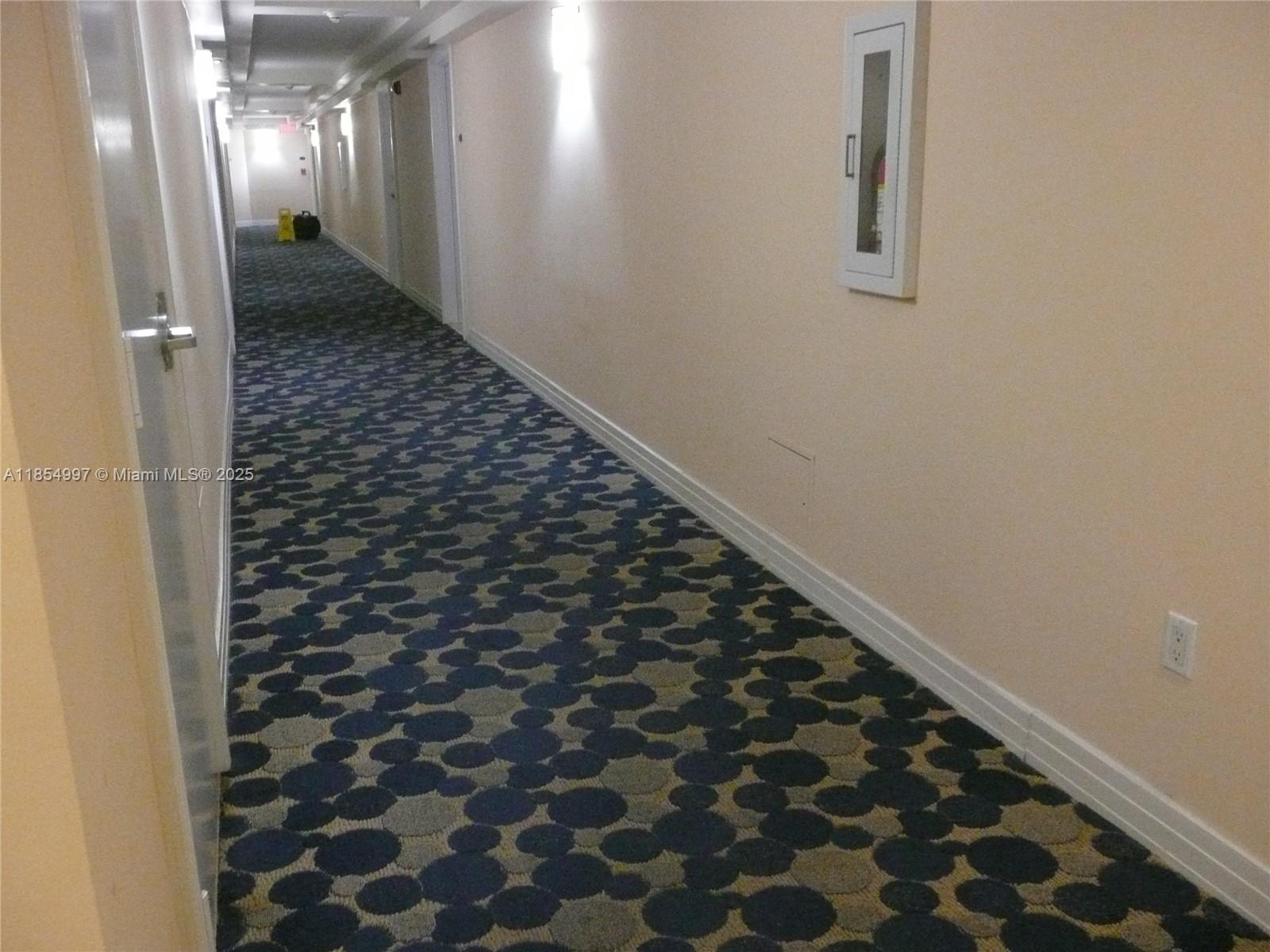 THE COLLINS CONDO - Residential