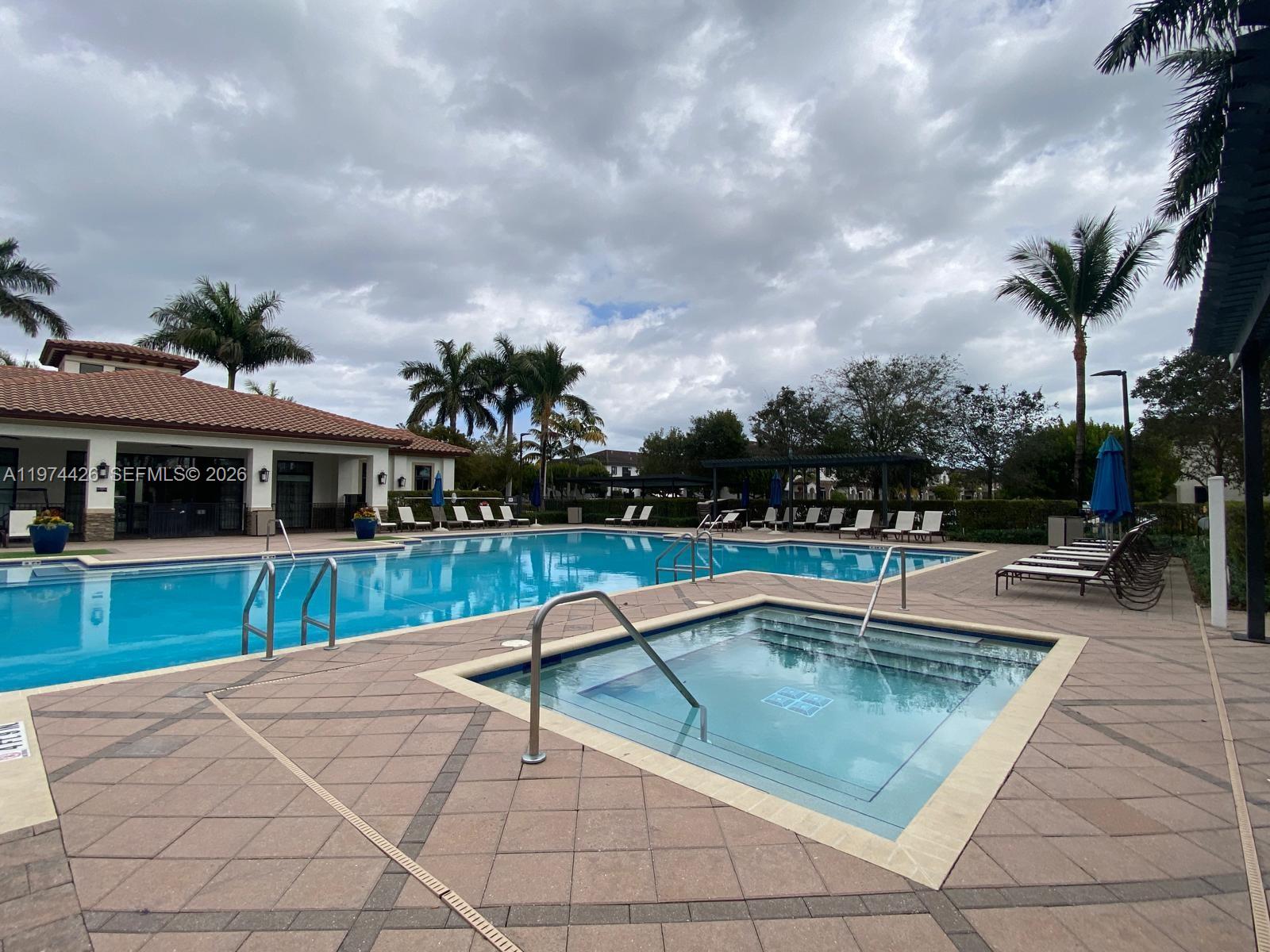 COCO PALM ESTATES - Residential Lease