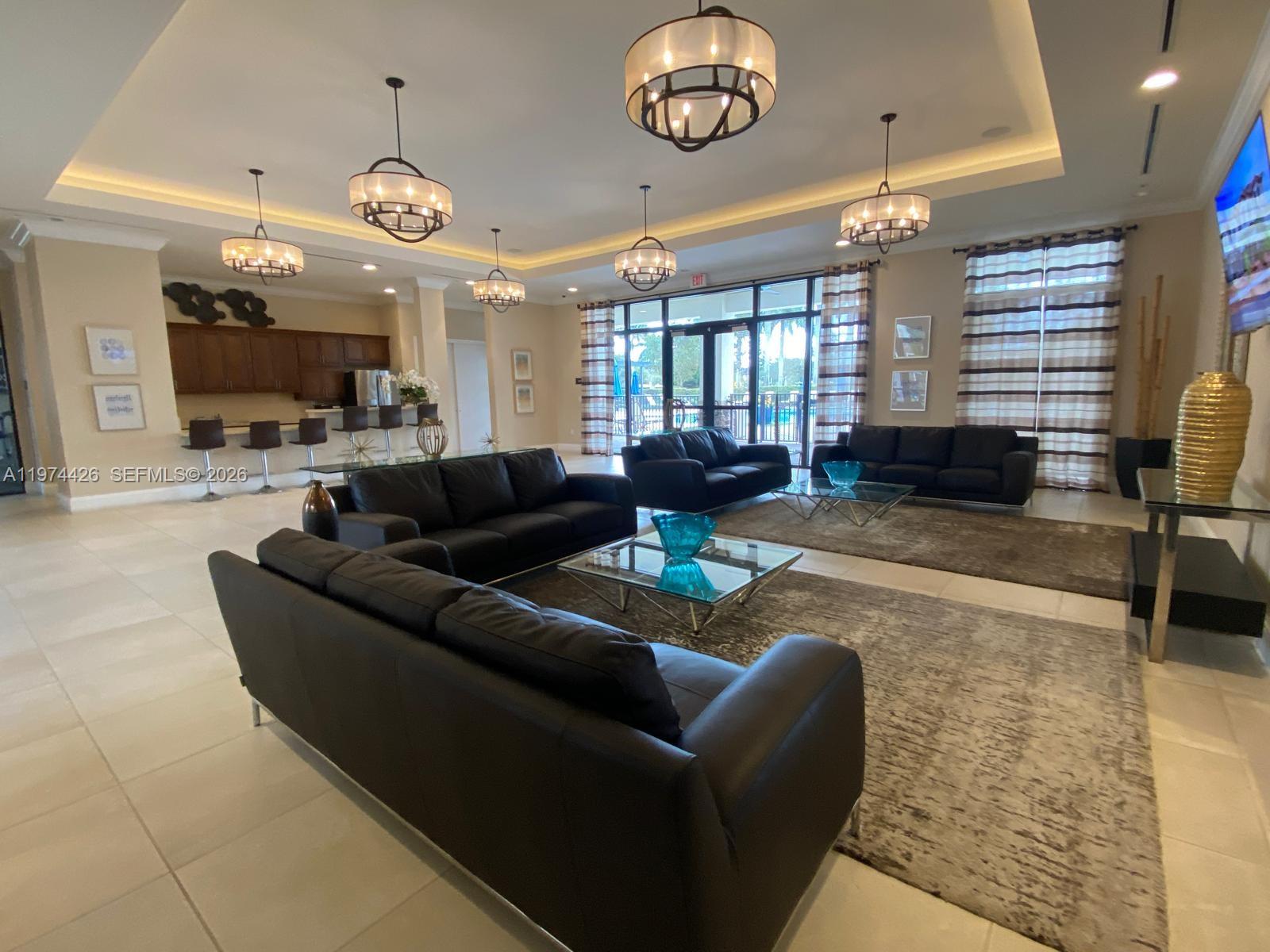 COCO PALM ESTATES - Residential Lease