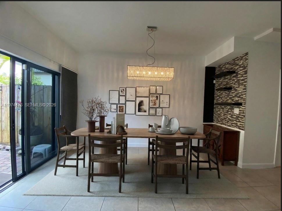 COCO PALM ESTATES - Residential Lease