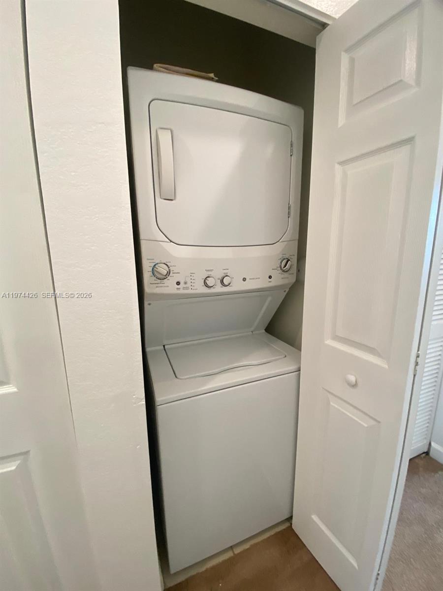 COCO PALM ESTATES - Residential Lease