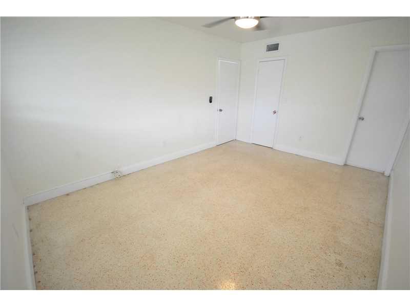 BISCAYNE BEACH SUB - Residential Lease