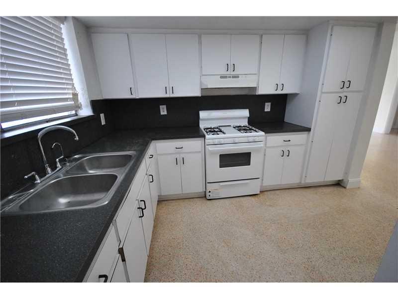 BISCAYNE BEACH SUB - Residential Lease