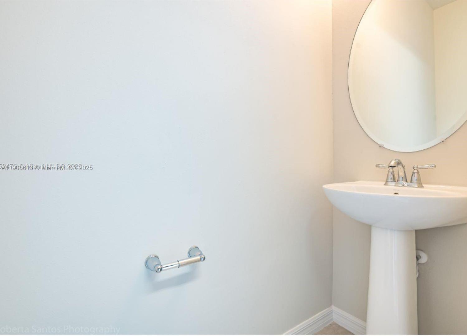 HILLCREST COUNTRY CLUB NO - Residential Lease