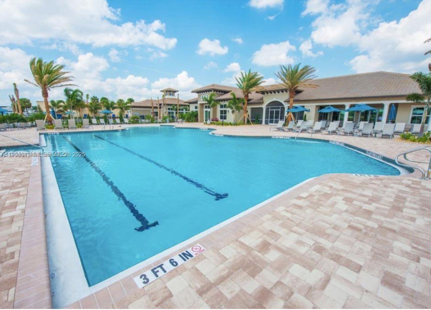 HILLCREST COUNTRY CLUB NO - Residential Lease