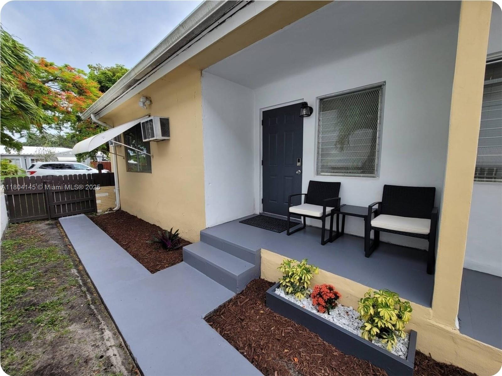 Rental Property at 1723 Wiley St F, Hollywood, Broward County, Florida - Bedrooms: 2 
Bathrooms: 1  - $1,950 MO.