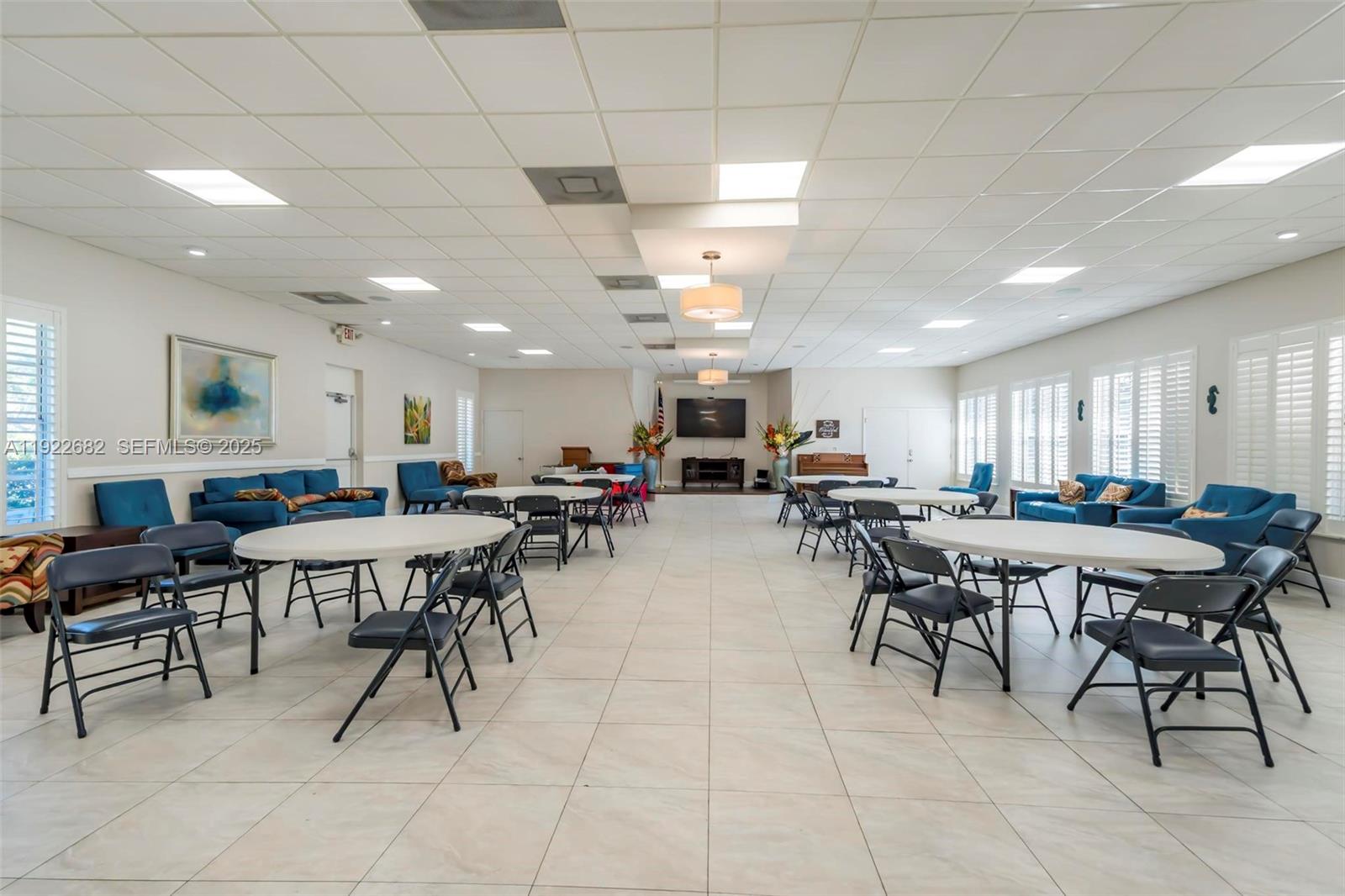 SABAL PINE CONDO - Residential