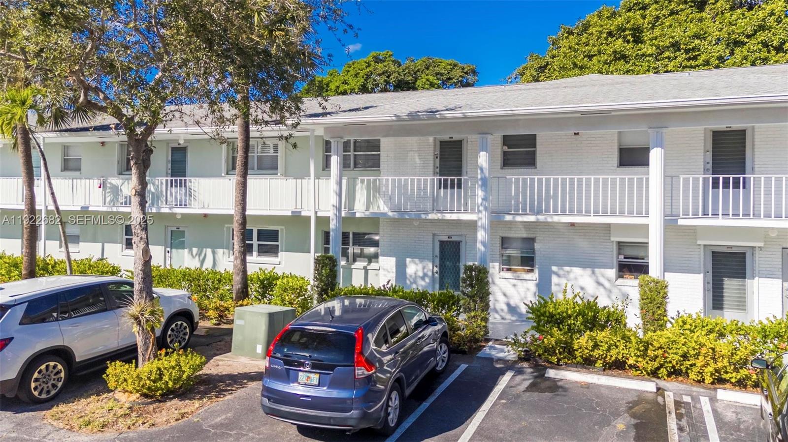 SABAL PINE CONDO - Residential