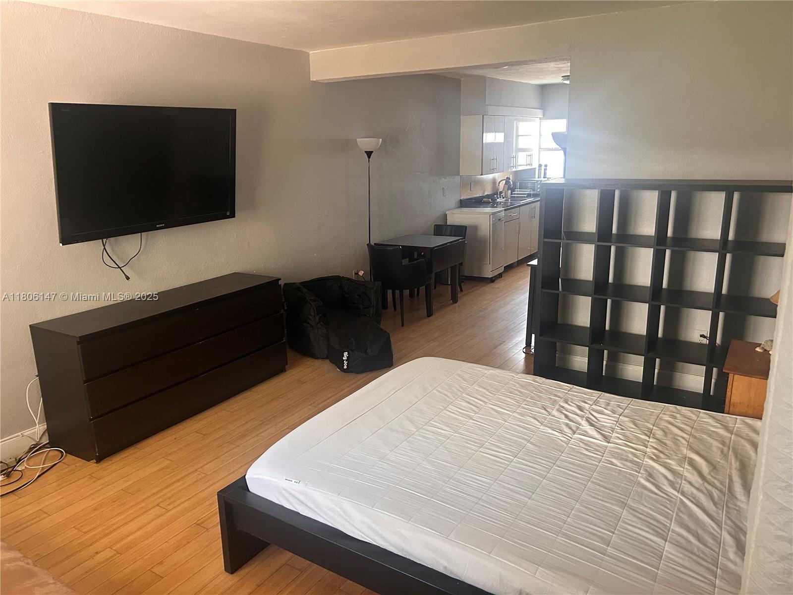 THE LOFTS AT TATUM CONDo - Residential