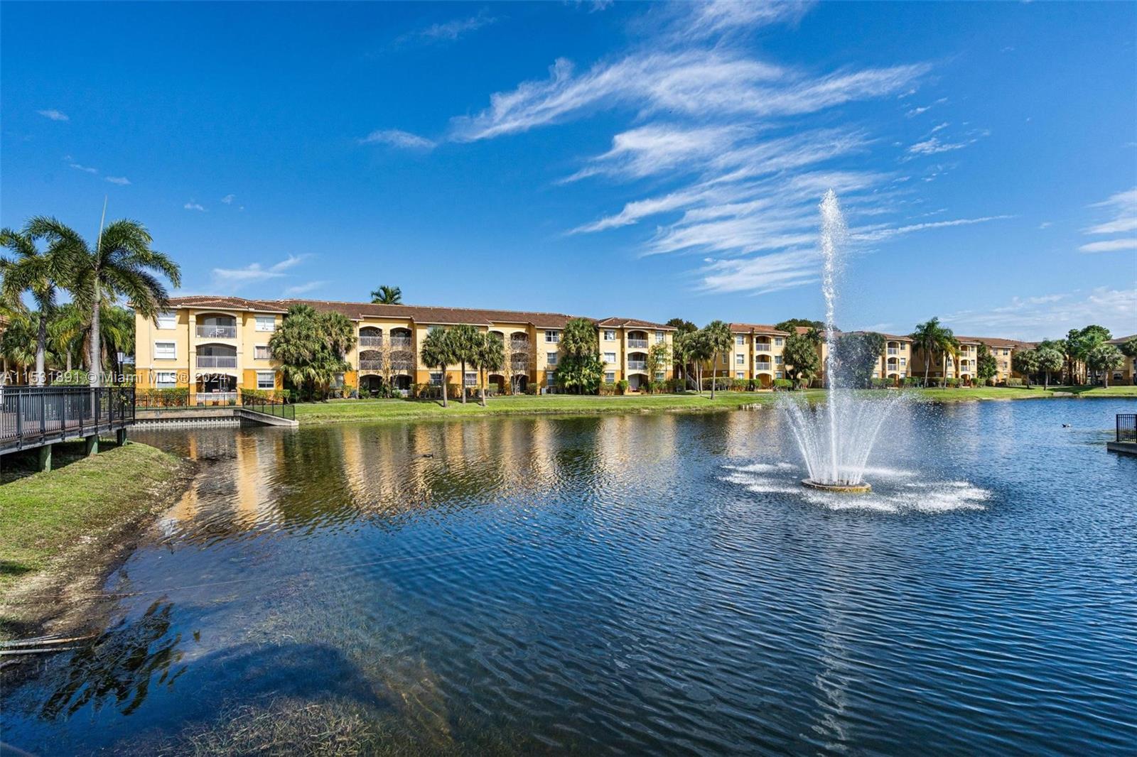 LA VIA CONDO - Residential