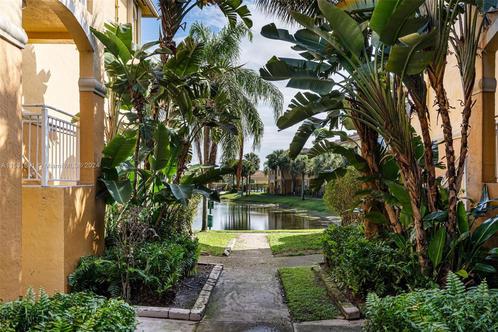 LA VIA CONDO - Residential