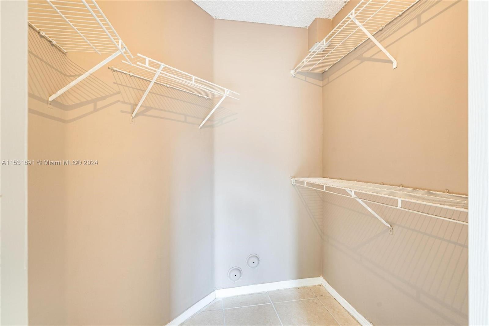 LA VIA CONDO - Residential