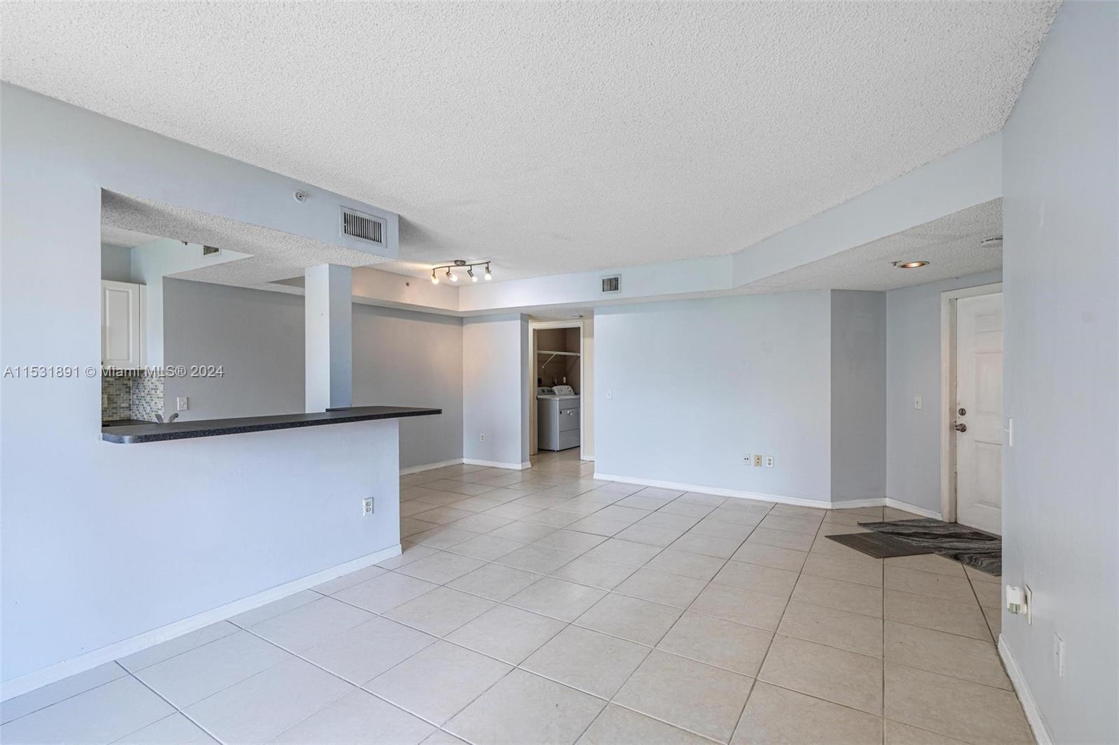 LA VIA CONDO - Residential